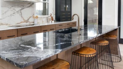 Debitare la comandă marmură, granit, cuart și travertin 2 - Like Stone Iasi Granit: material ideal pentru blaturi, trepte și amenajări interioare și exterioare
